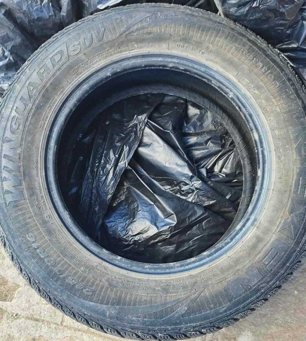 Зимни гуми за джип 215/70R16 100T