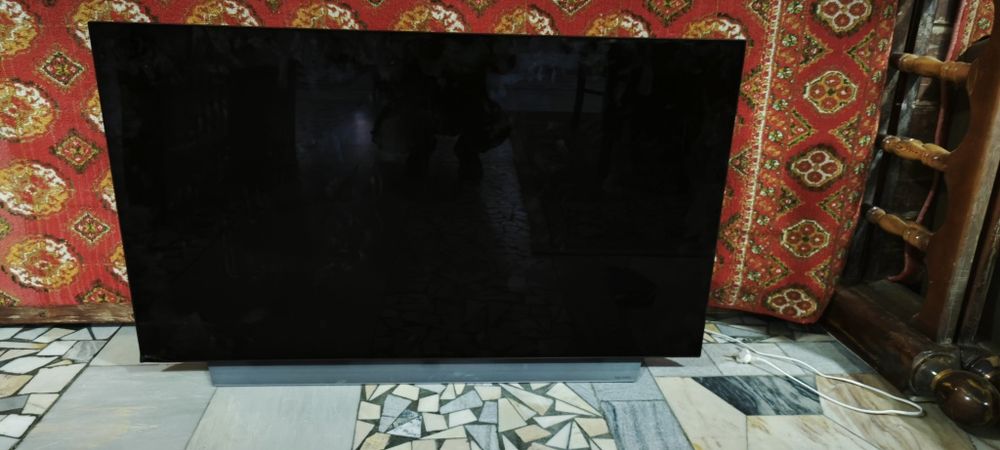 Продам LG OLED55C1RLA (экран разбит)