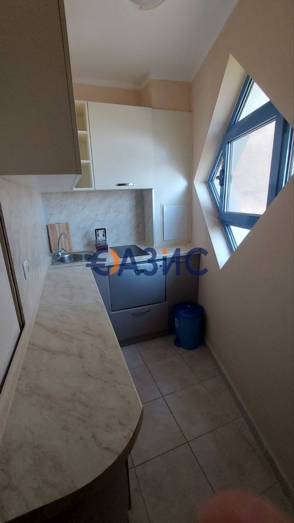 Продава се Тристаен апартамент в к.к. Слънчев бряг - 99 кв.м за 910 €/кв.м - Снимка #9
