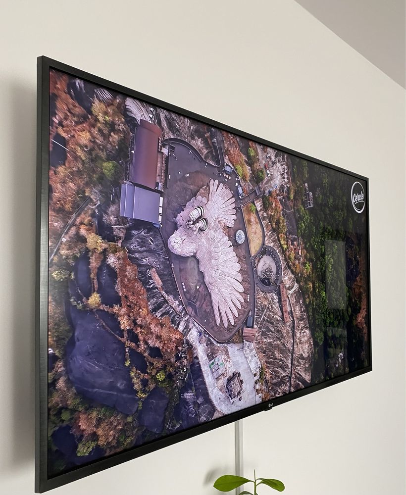 Televizor LG UHD Smart 4K 139 cm