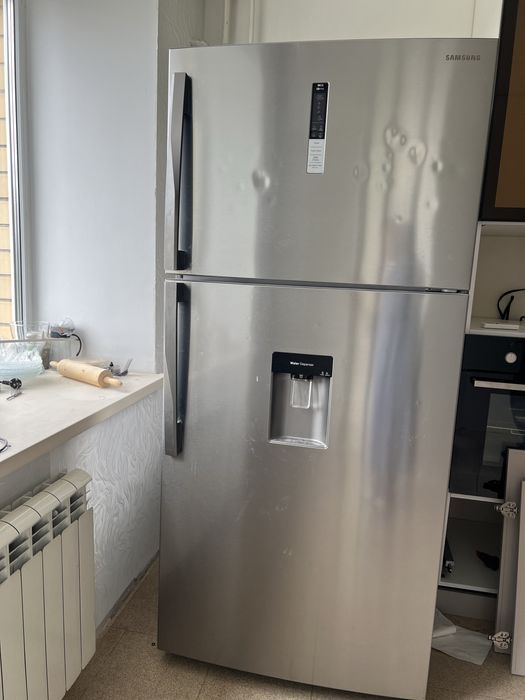 Продам холодильник