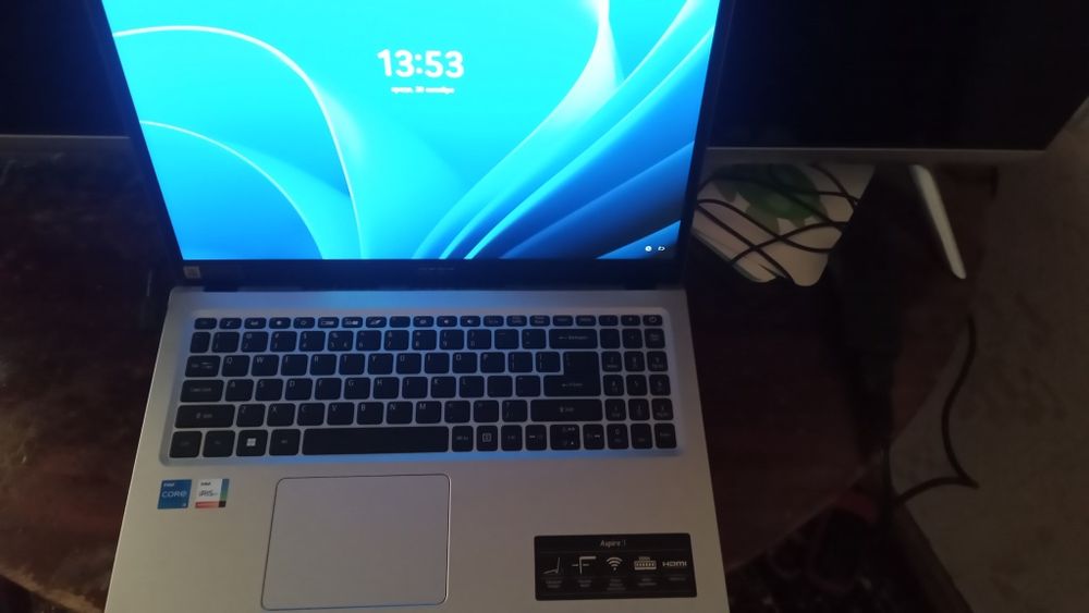 ACER Acpire 3 core i5