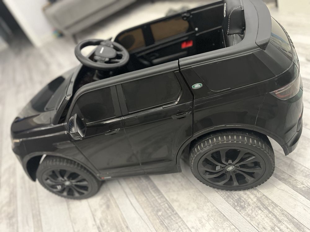 Акумулаторна кола Land Rover