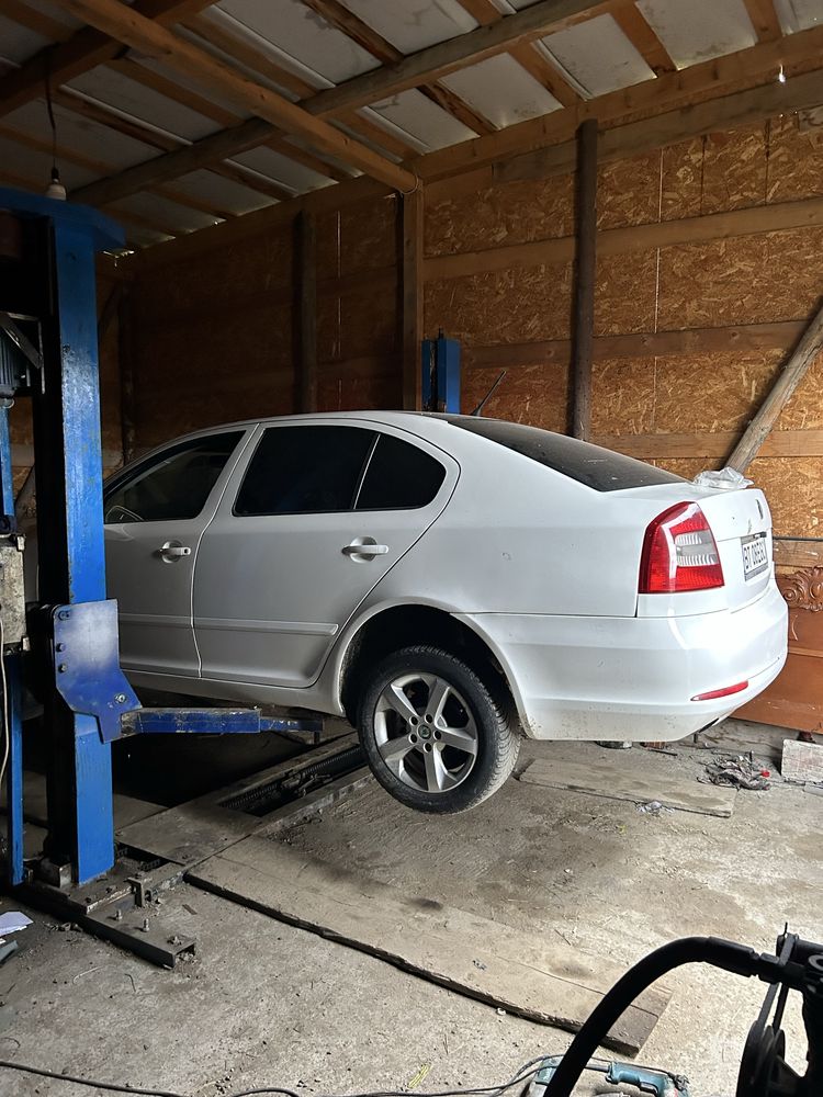 Elevator auto 220v