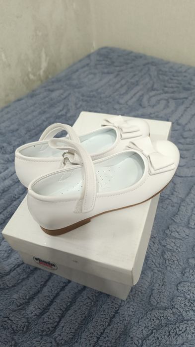 Продам туфли детские