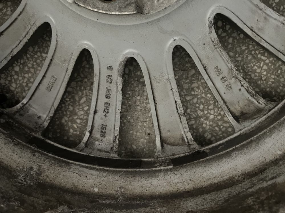 2 бр. Гуми и Джанта BMW 19”  style 235