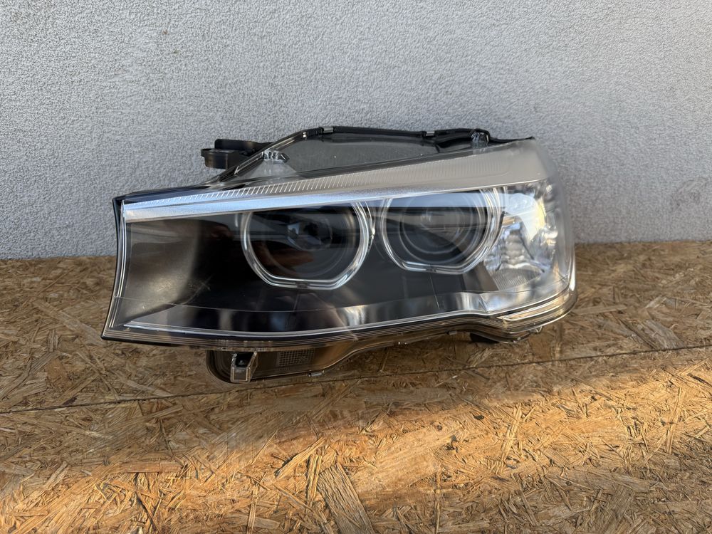 Far stanga BMW X3 X4 F25 F26 LCI Facelift Xenon + LED Original Europa
