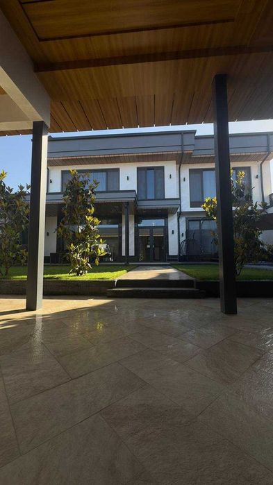 Продается эксклюзивный   HI-tech евродом в центре Ташкента