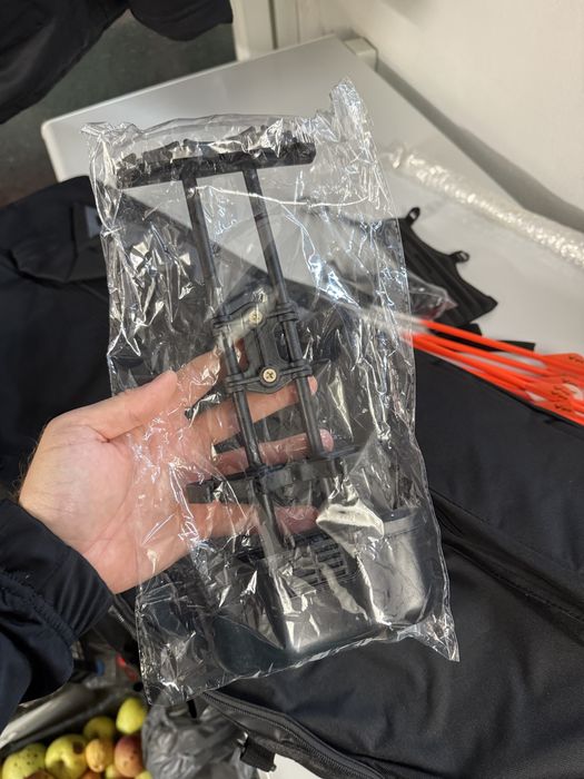 Arc vanatoare, compound bow, pe role din metal si carbon