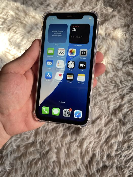 Продам телефон Apple 11