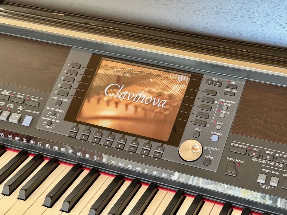 Yamaha Clavinova CVP 505 Pian Electronic