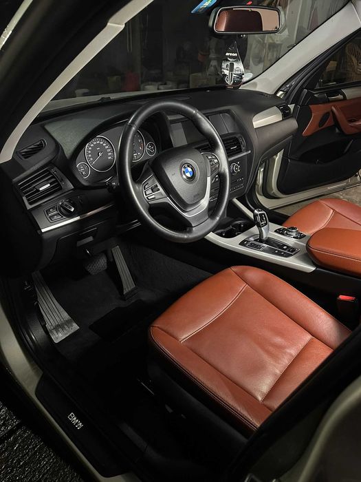 Detailing interior, curatare scaune auto