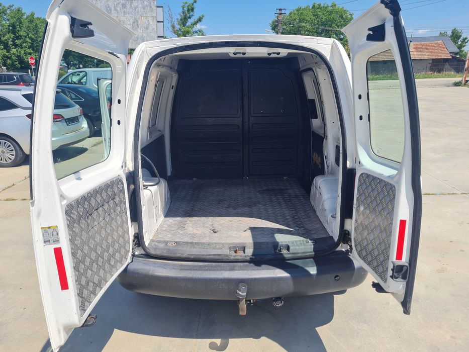 Vw Caddy 2.0 TDI 4 MOTION  81 KW cash sau rate fixe tva deductibil