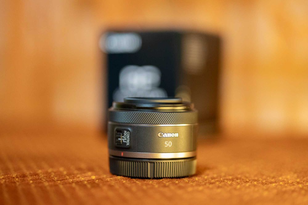Obiectiv foto Canon RF 50mm f1.8