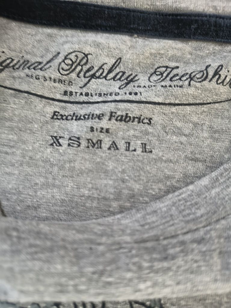 Tricou nou Replay