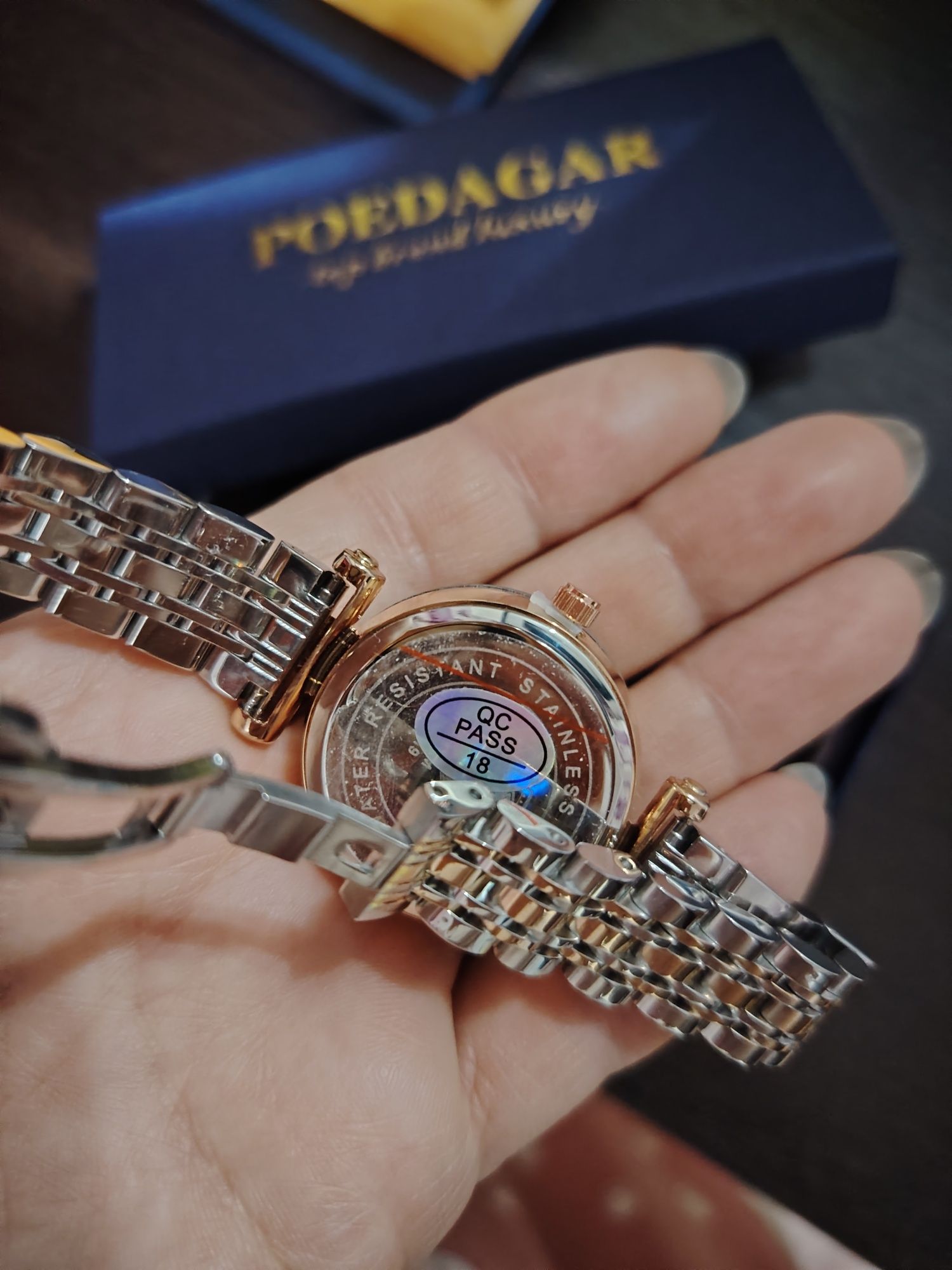 Продам женские часы