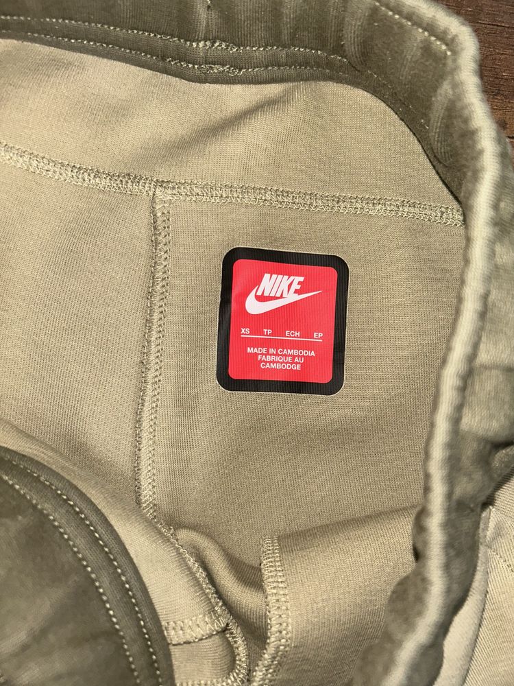 Nike tech fleece