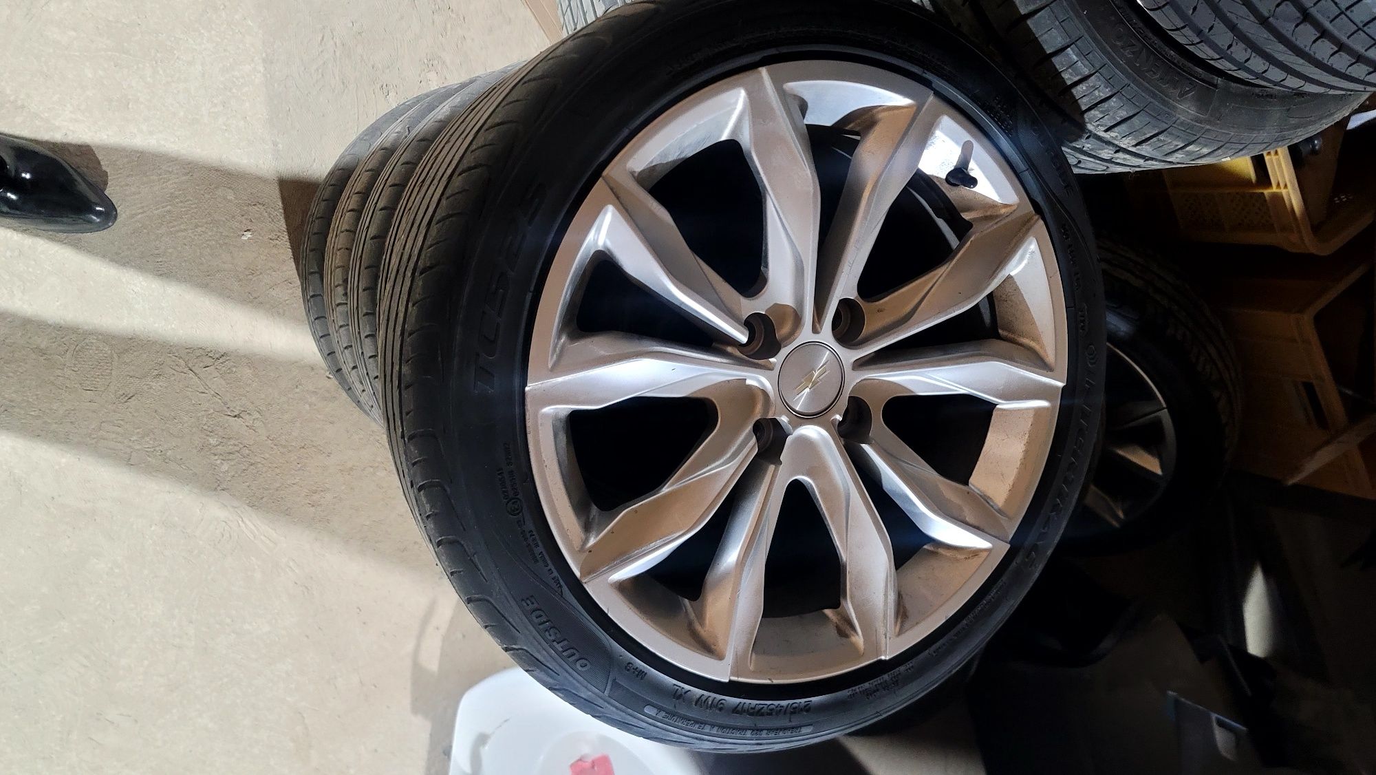 Lacetti  215/45/r17