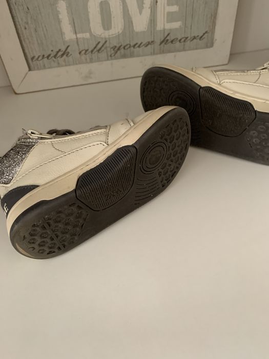 Кожени кецове Zara от серията Minnie