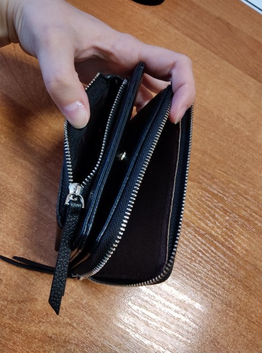 Кошелёк на кнопке