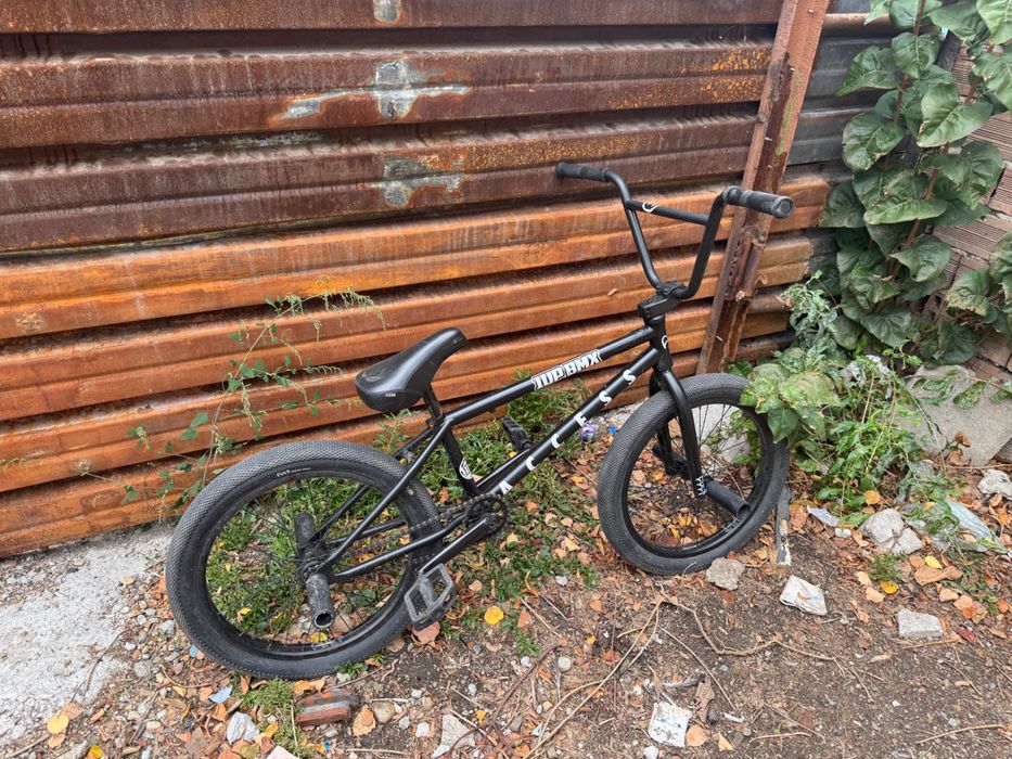 Продавам колело BMX