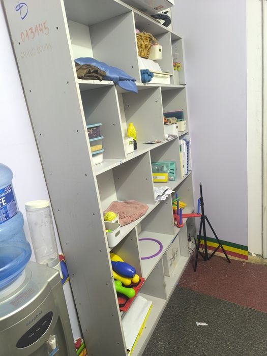 Продается парта, доска магнитная, скамейка-2 шт, ,шкаф