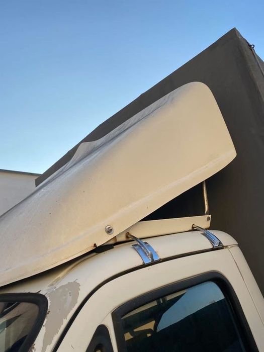 Спойлер над кабина