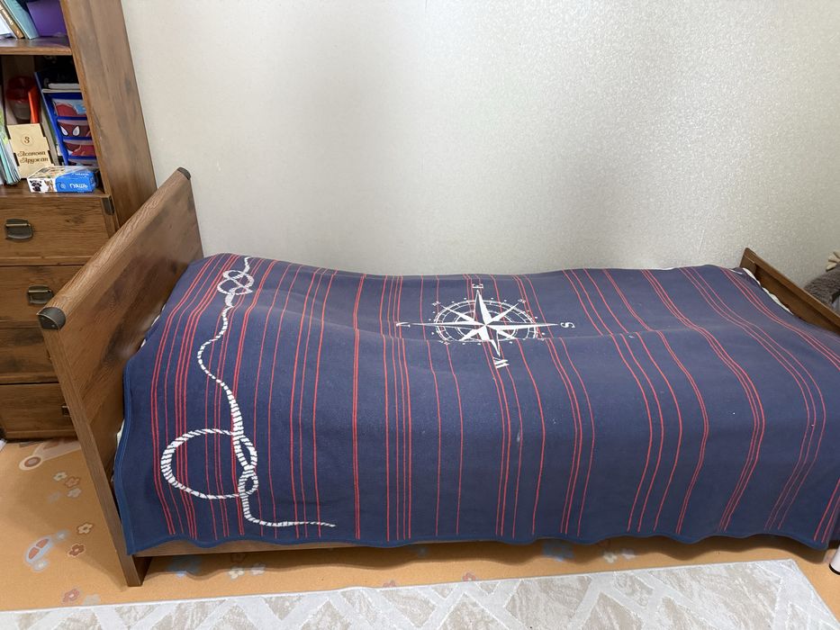 Кровать односпальная