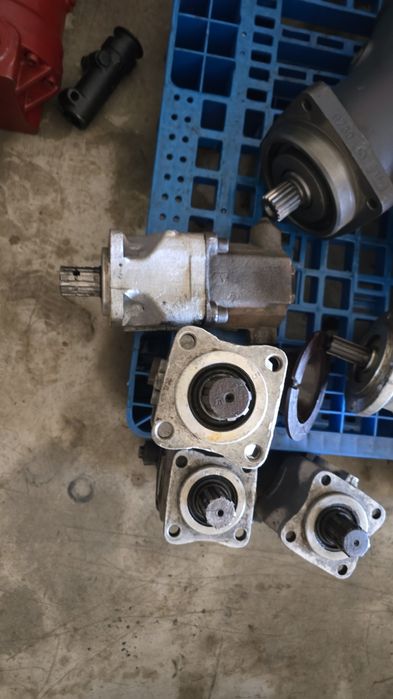 Pompa basculare noi si diverse