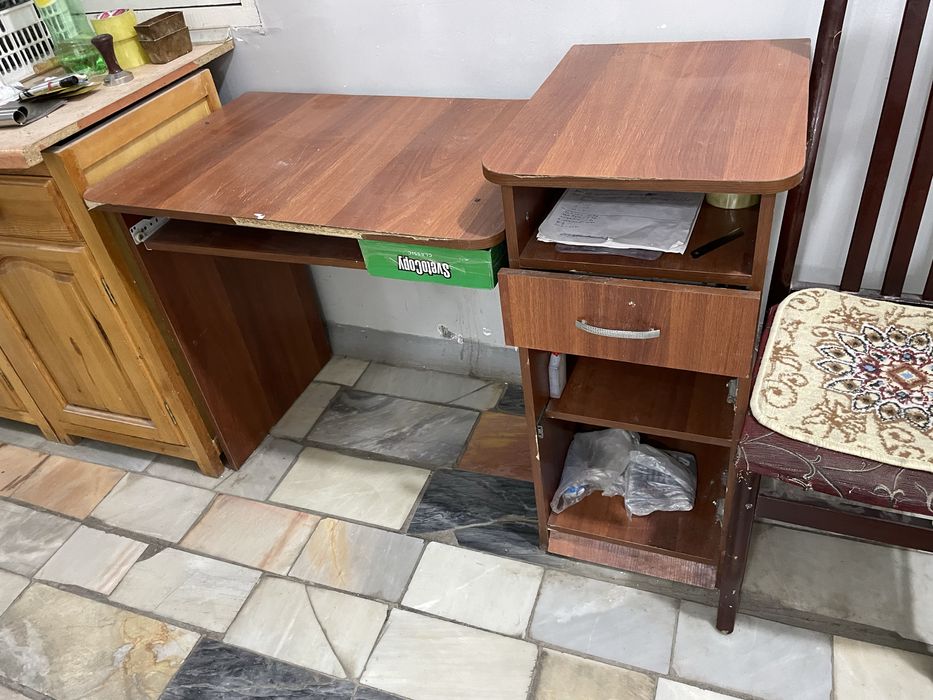 Продается компьютерный столик