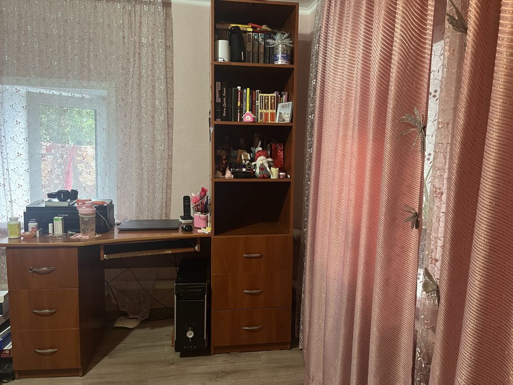 Продам рабочий стол б/у