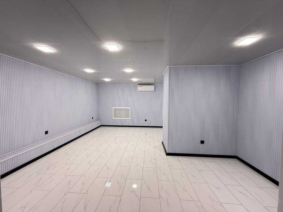 Коммерческое помещение в центре, Новомосковская. Первая линия