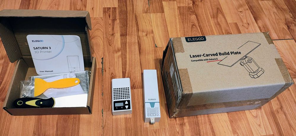 Imprimanta 3D cu rășină Elegoo Saturn 3 + accesorii