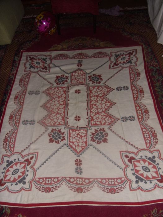 fata de masa cusuta manual