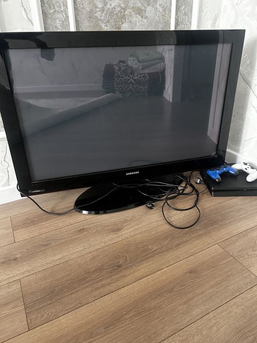 Продам PlayStation 4