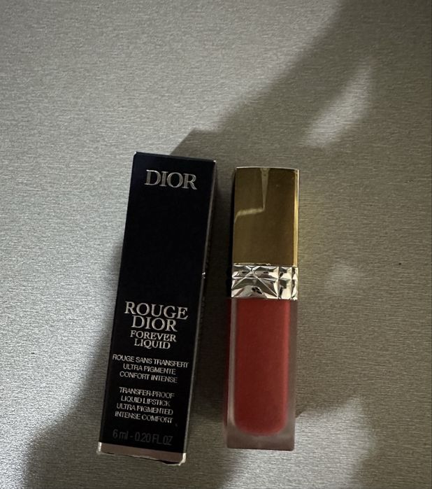 Ново! Dior rouge sequin liquid 999