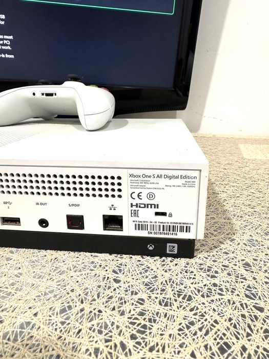 Consolă Xbox ONE S Digital, 1TB!