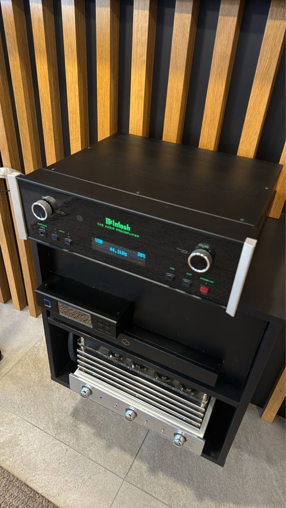 Mcintosh C49 preamp DAC1