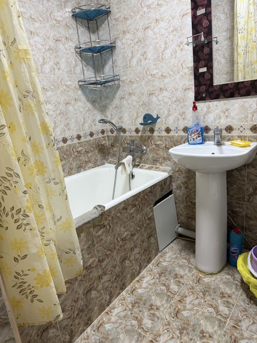 Сдается квартира 2х комнатная Азиз базар