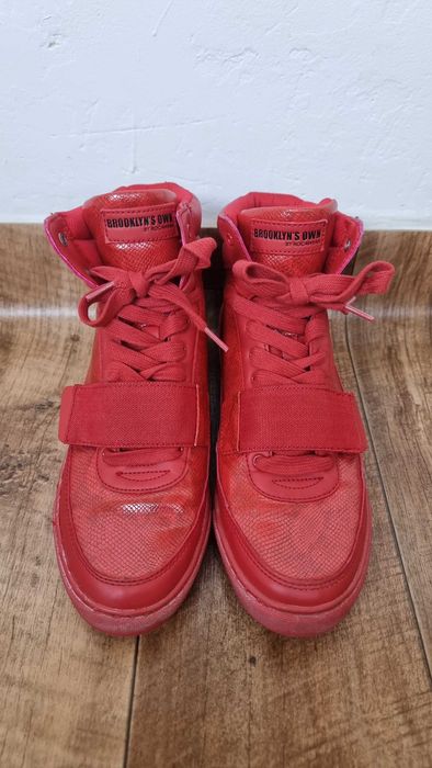 Високи металик кецове на Зара и маратонки Адидас Ориджинълс