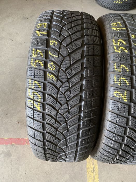 Anvelope iarna 255/55/19 Goodyear Ultra Grip Performance 255 55 19 R19