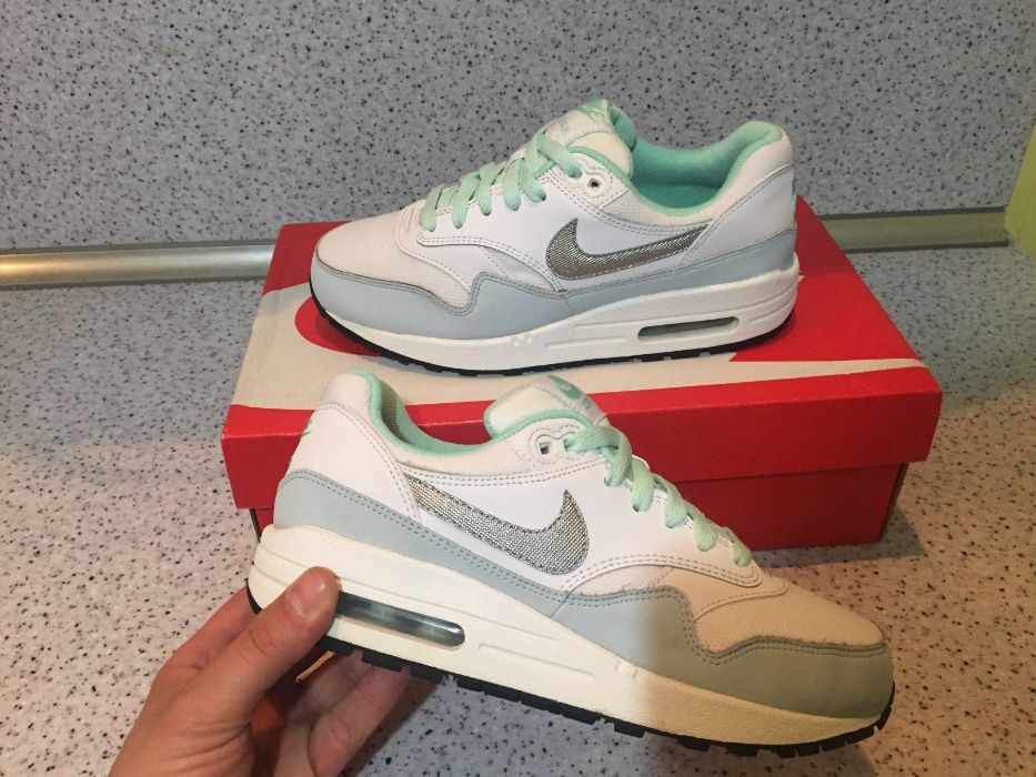 ОРИГИНАЛНИ *** Nike Air Max 1 White / Metallic Silver Mint