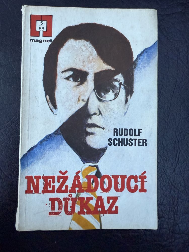 26 книги чешка ретро литература (плюс 3 български книги)