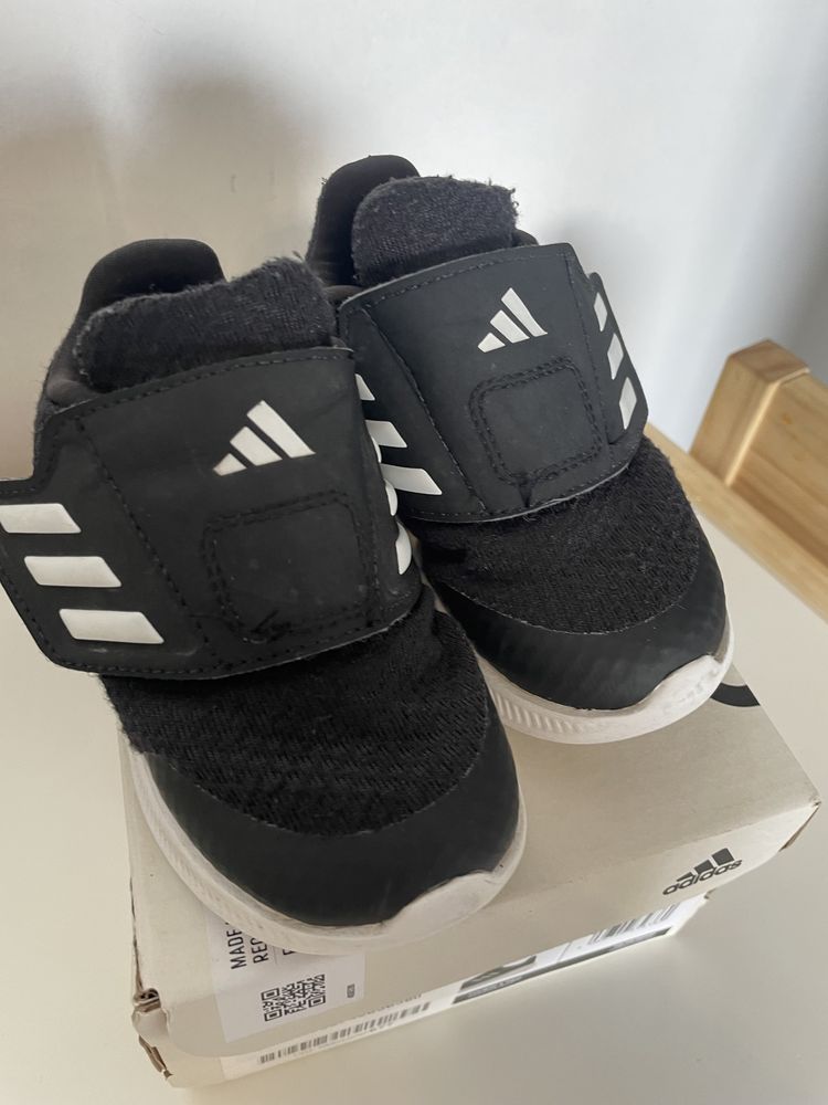 Маратонки Adidas