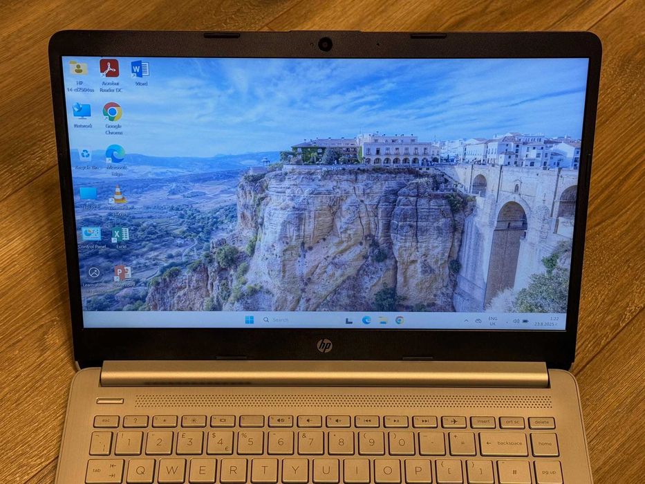 HP 14-cf2504sa Intel i5 10gen/4ram/256SSD/Full HD запазен