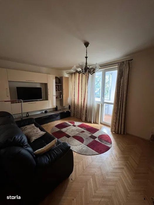 Budai - Vanzare apartament 3 camere - Str. Panselutelor