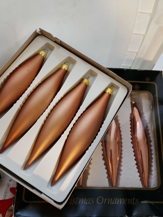 красиваКоледна декорация влакче и украса за елха