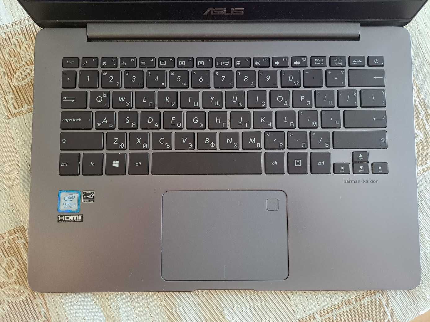 Лаптоп ASUS ZenBook 14'' UX430U (256GB, Intel Core i3, 7 Gen, 4GB RAM)