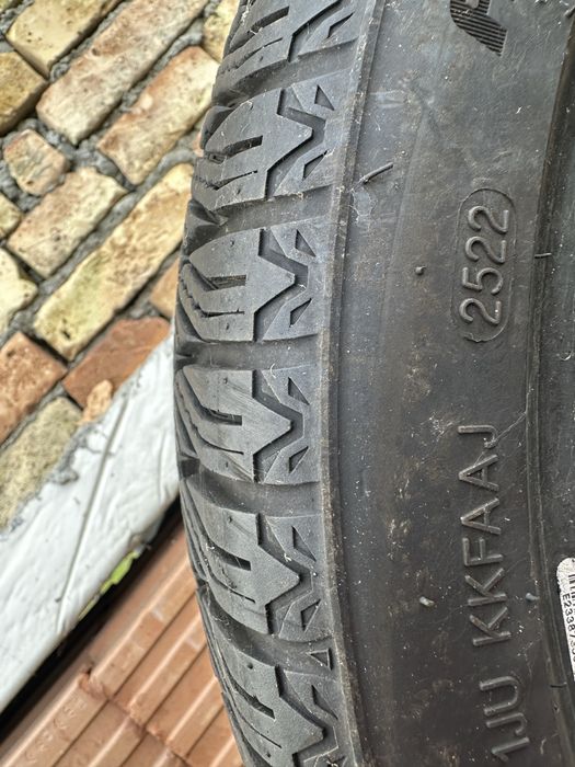 Зимни гуми 215/40/17