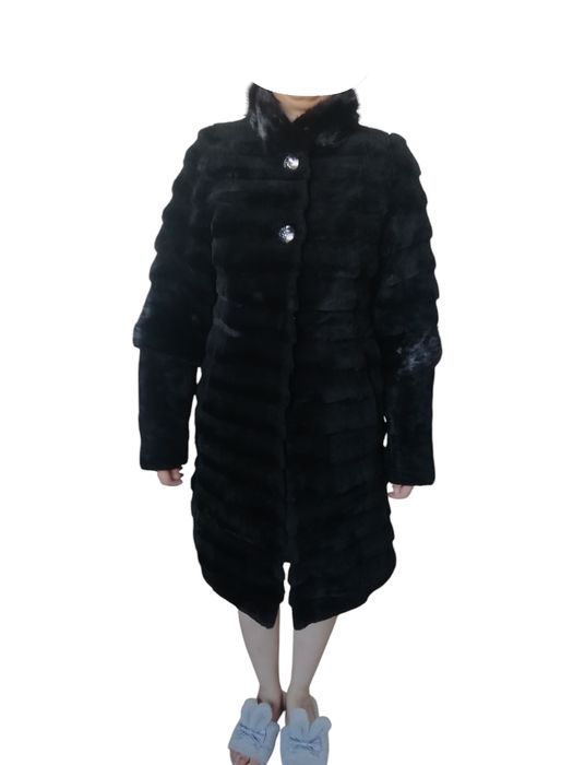 Шуба. Натуральный мутон. Воротник, рукав норка. Трансформер.